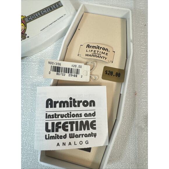 PEANUTS SNOOPY ARMITRON COLLECTIBLES White *CASE ONLY* Vintage UFS -NO watch‎ - Picture 4 of 6